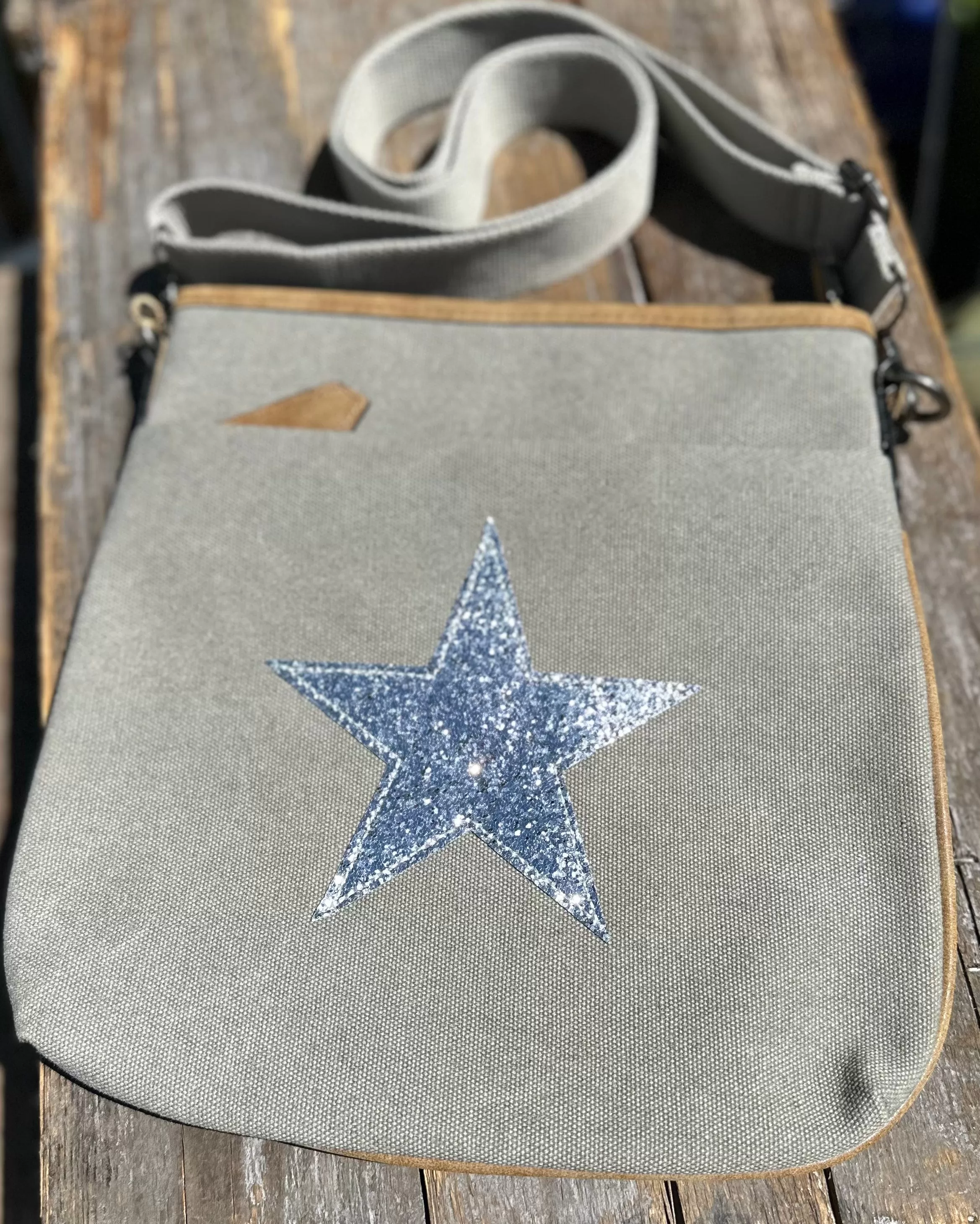 Canvas Star Messenger Bag - Pale Grey