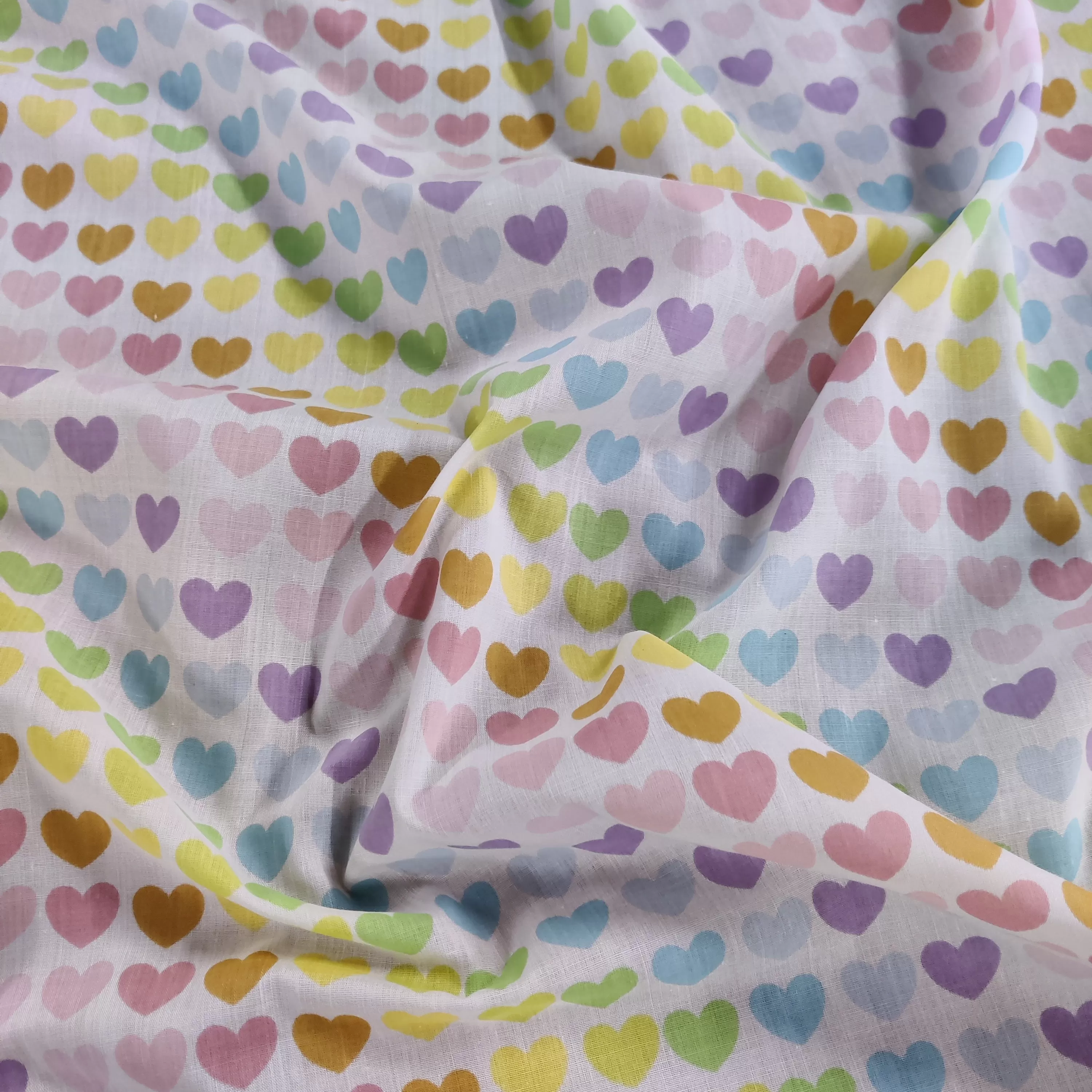 FS886 Pastel Rainbow Hearts Polycotton