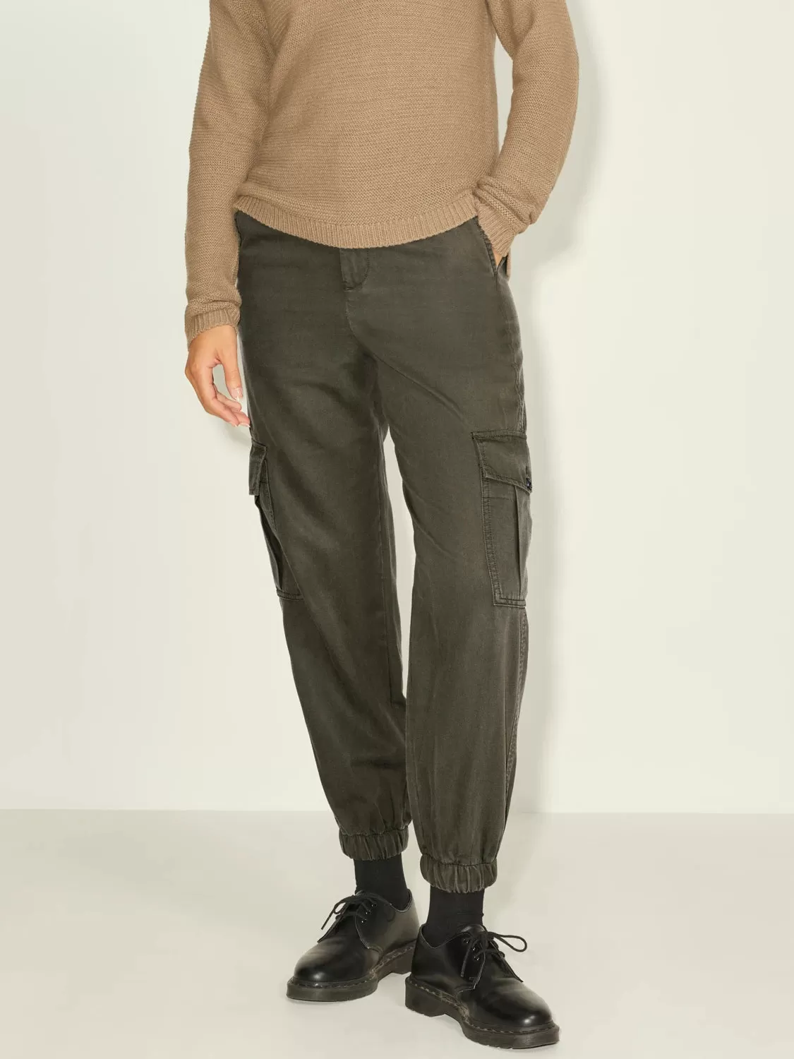 Holly Relaxed High Waist Cargo Pant