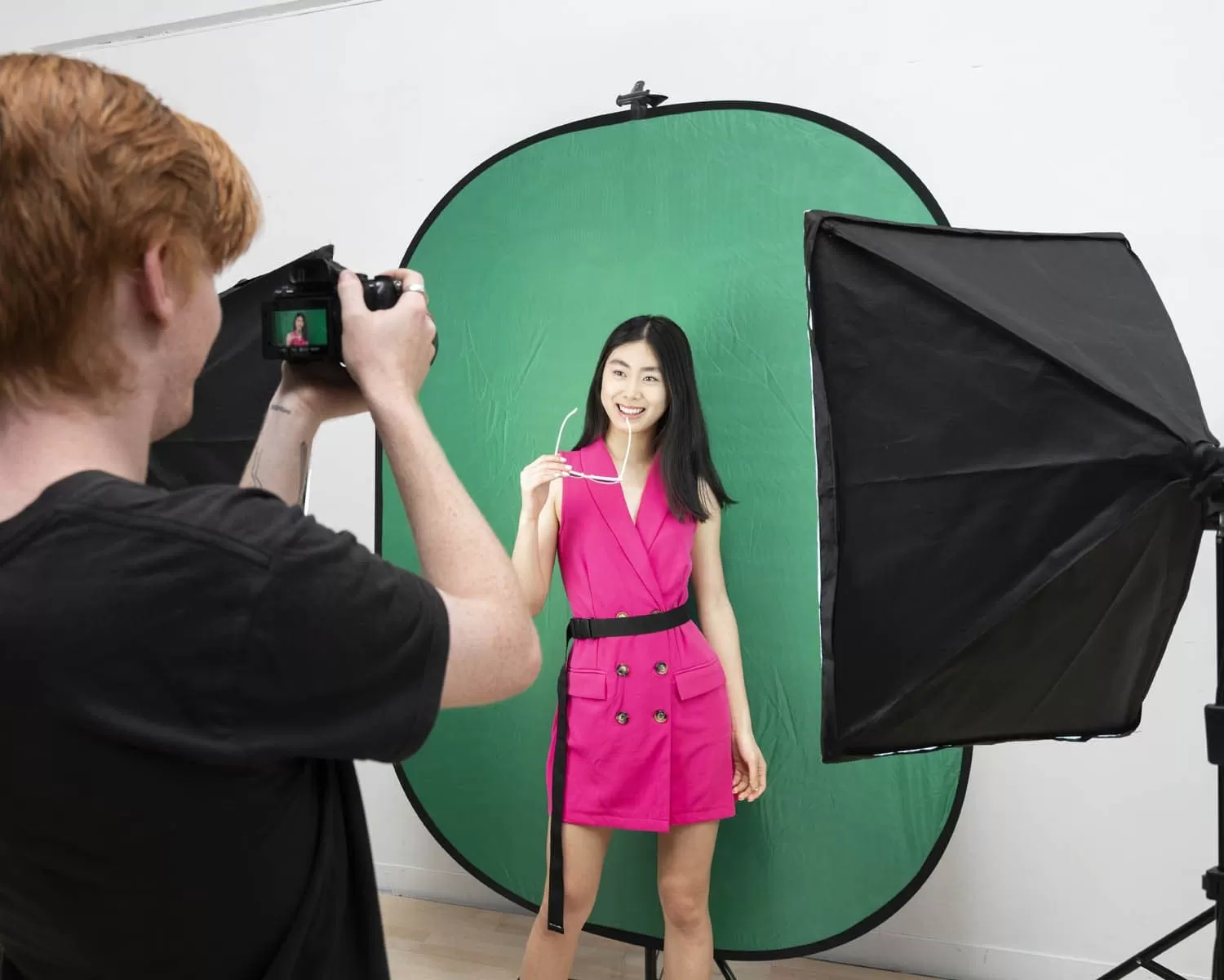 Large Chroma Key Green/Blue Double Sided Pop Up Backdrop with Stand and Peg Kit (1.5 x 2.1M)