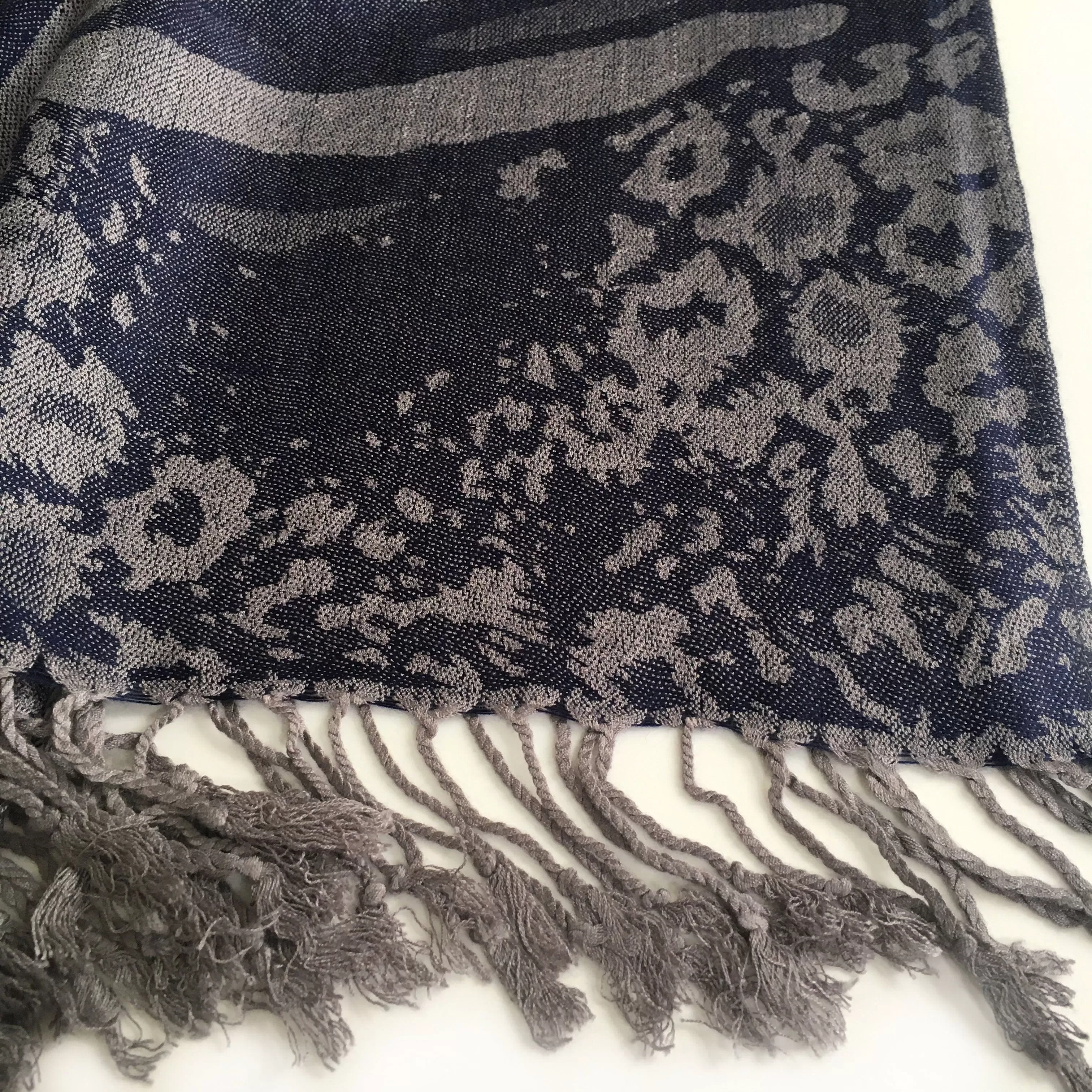 NAVY LARGE LEOPARD PRINT REVERSIBLE PASHMINA SHAWL SCARF